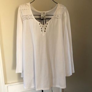 Avenue Long Sleeve Tee